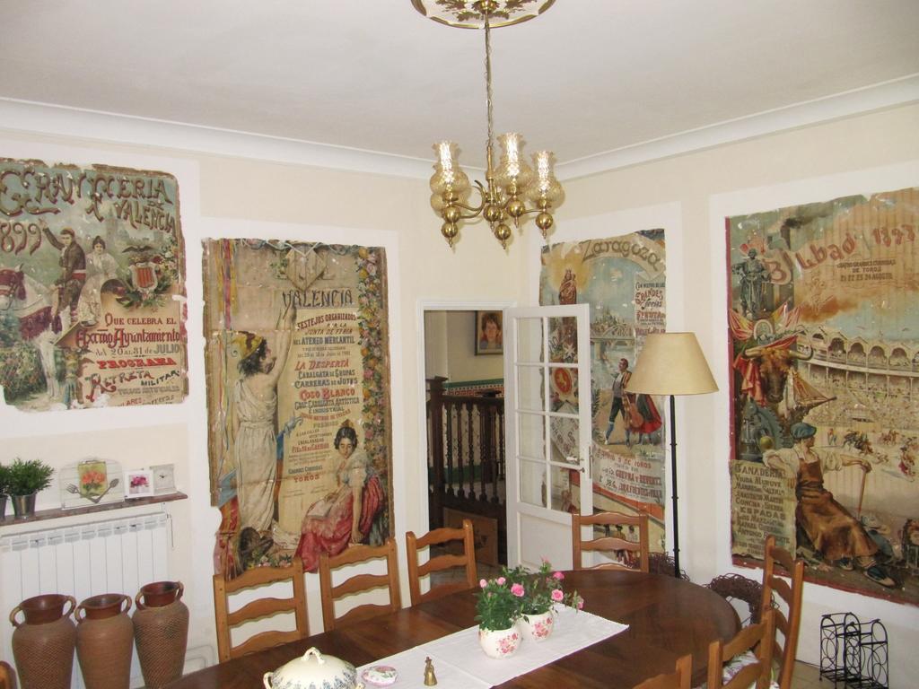 Domaine La Rose Bed and Breakfast Caylus Esterno foto