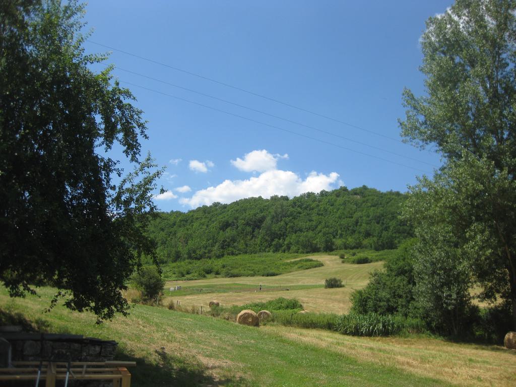 Domaine La Rose Bed and Breakfast Caylus Esterno foto